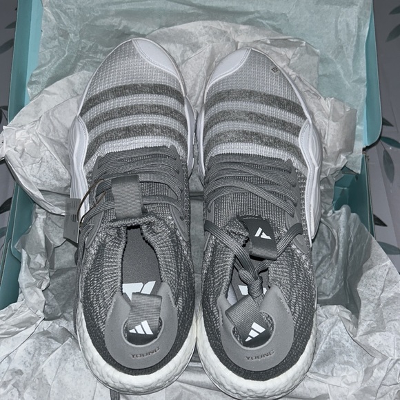 TRAE YOUNG 2.0 BASKETBALL SHOES - Picture 6 of 13